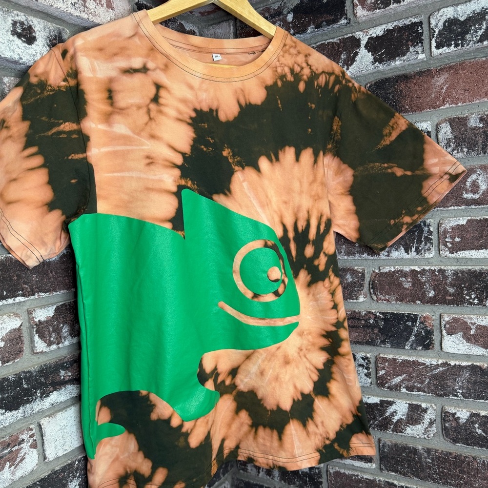 Suse Chameleon Gecko Custom Bleach Spiral Tiedye Tshirt
